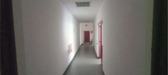 Склад 1000м² в Иссонь, Италия № 41874 20