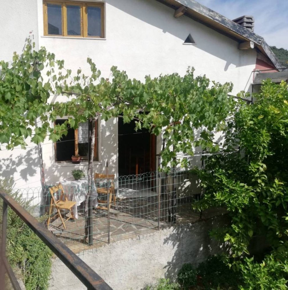 3 Schlafzimmer Haus in Caravonica, Italy, Nr. 297202