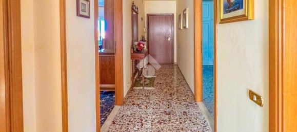 2 bedrooms Apartment in Chieti, Italy No. 355565 2