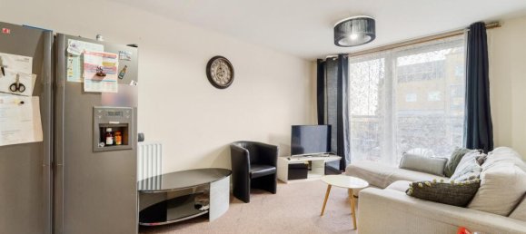 2 bedrooms Apartment in Feltham, United Kingdom No. 9835 2