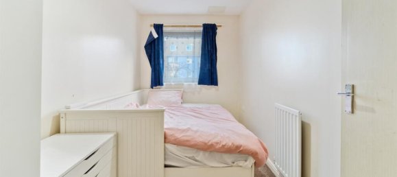 2 bedrooms Apartment in Feltham, United Kingdom No. 9835 7