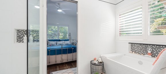 Casa de 4 dormitorios en Tamborine Mountain, Australia No. 504 10