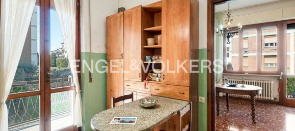 4 bedrooms Villa in Pisa, Italy No. 51066 10