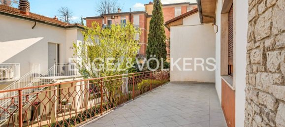 4 bedrooms Villa in Pisa, Italy No. 51066 27