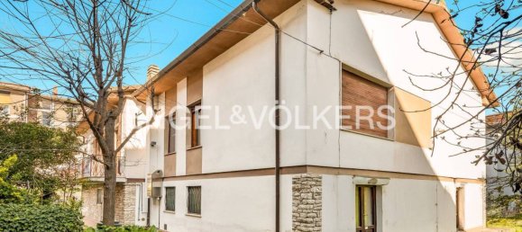 4 bedrooms Villa in Pisa, Italy No. 51066 30
