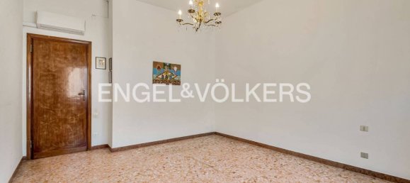 4 bedrooms Villa in Pisa, Italy No. 51066 25