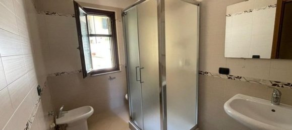 6 rooms Villa in Terracina, Italy No. 89183 5