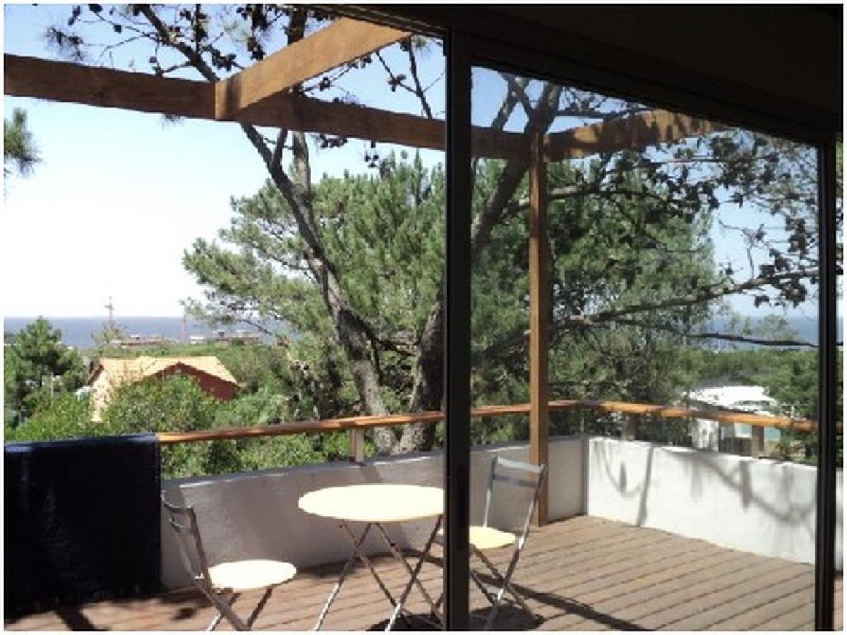 Дом с 3 спальнями в Мальдонадо, Уругвай № 10247