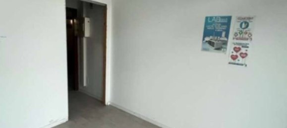 Propiedad comercial de 2 habitaciónes en Pioltello, Italy No. 188069 28