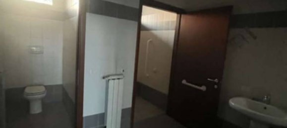 Propiedad comercial de 2 habitaciónes en Pioltello, Italy No. 188069 16