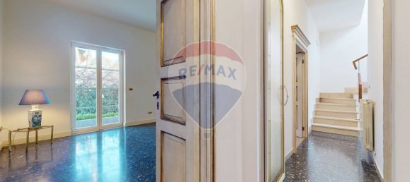 3 bedrooms Villa in Viareggio, Italy No. 79785 3