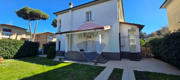 3 bedrooms Villa in Viareggio, Italy No. 79785 42