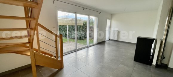Villa de 3 dormitorios en Saint-Pryve-Saint-Mesmin, France No. 245116 2