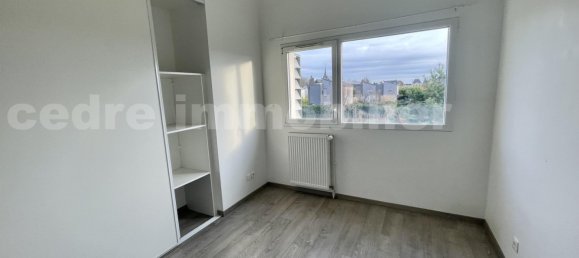 Villa de 3 dormitorios en Saint-Pryve-Saint-Mesmin, France No. 245116 4