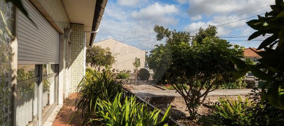 2 bedrooms House in Marinha Grande, Portugal No. 22776 27