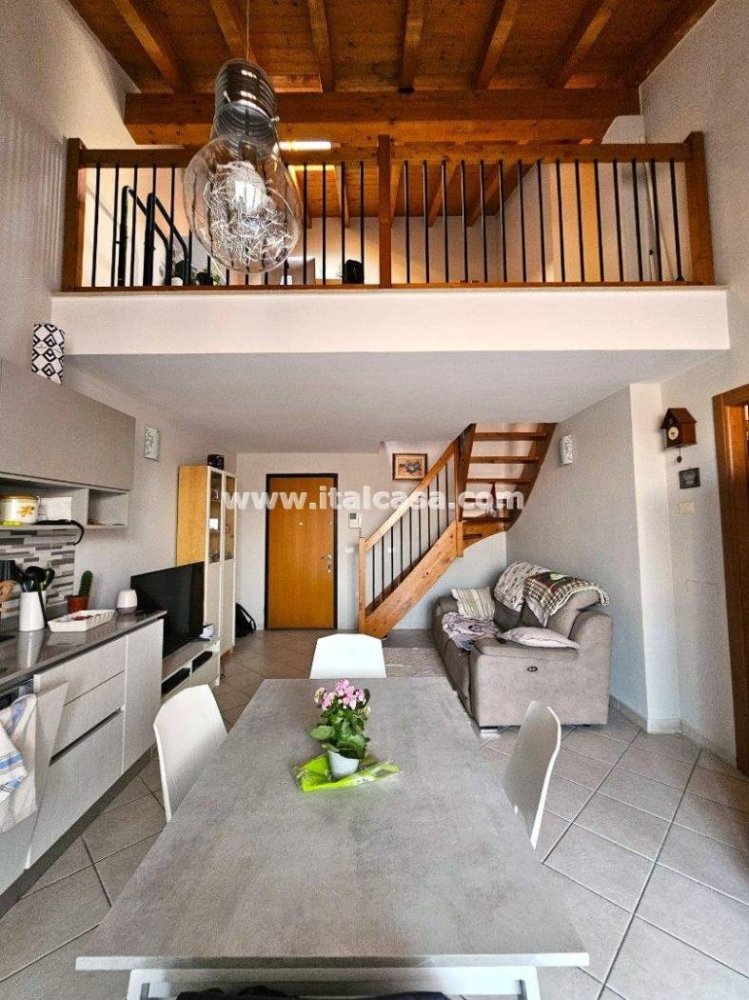 3 bedrooms Duplex in Curtatone, Italy No. 353829