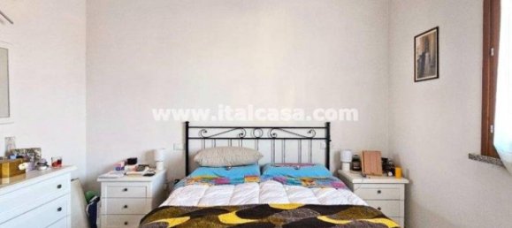 3 bedrooms Duplex in Curtatone, Italy No. 353829 8