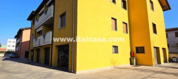 3 bedrooms Duplex in Curtatone, Italy No. 353829 17