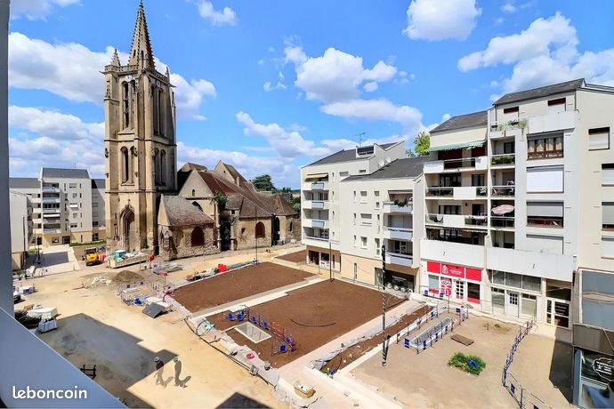 2 bedrooms Apartment in Creil, France No. 305888