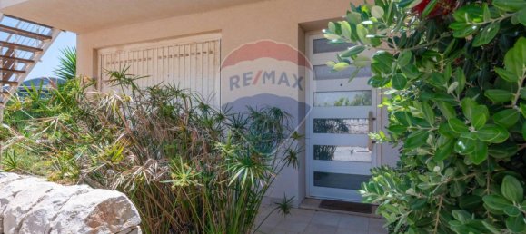 8 rooms Villa in Ragusa, Italy No. 6001 7