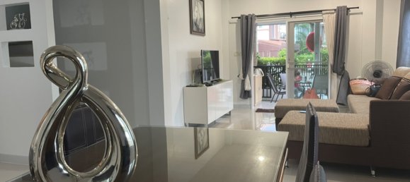 Café/restaurante de 3 dormitorios en Pattaya, Thailand No. 937 9