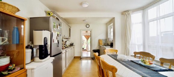 3 bedrooms House in Manor Park, United Kingdom No. 11390 14