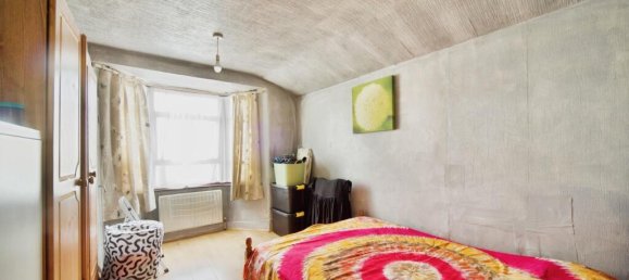 3 bedrooms House in Manor Park, United Kingdom No. 11390 12