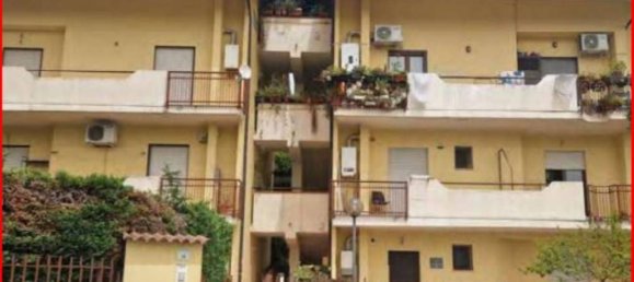 4 Schlafzimmer Wohnung in Rende, Italy, Nr. 376124 2