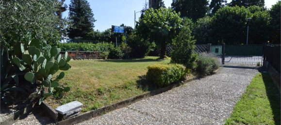 4 rooms Villa in Gemonio, Italy No. 305899 8