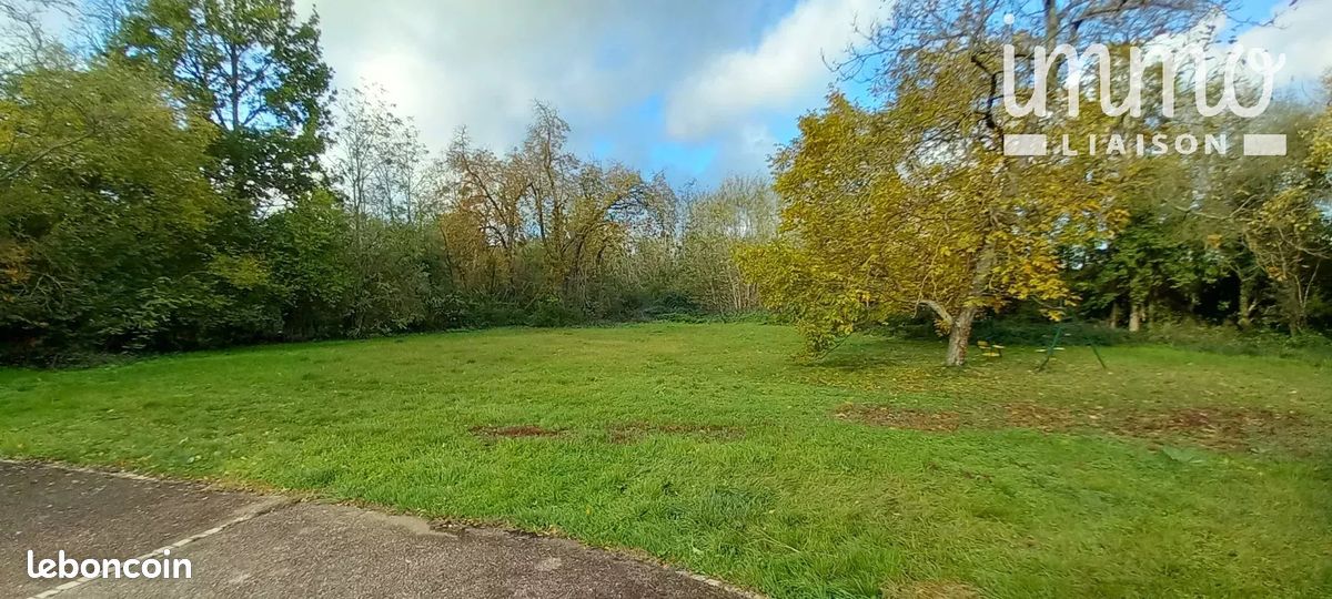 Grundstück in Vineuil, France 4675m², Nr. 87965