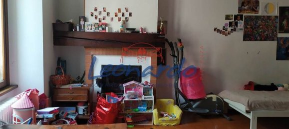 3 rooms Apartment in Piacenza, Italy No. 148508 4