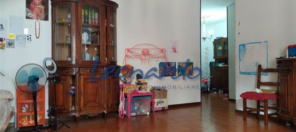 3 rooms Apartment in Piacenza, Italy No. 148508 2