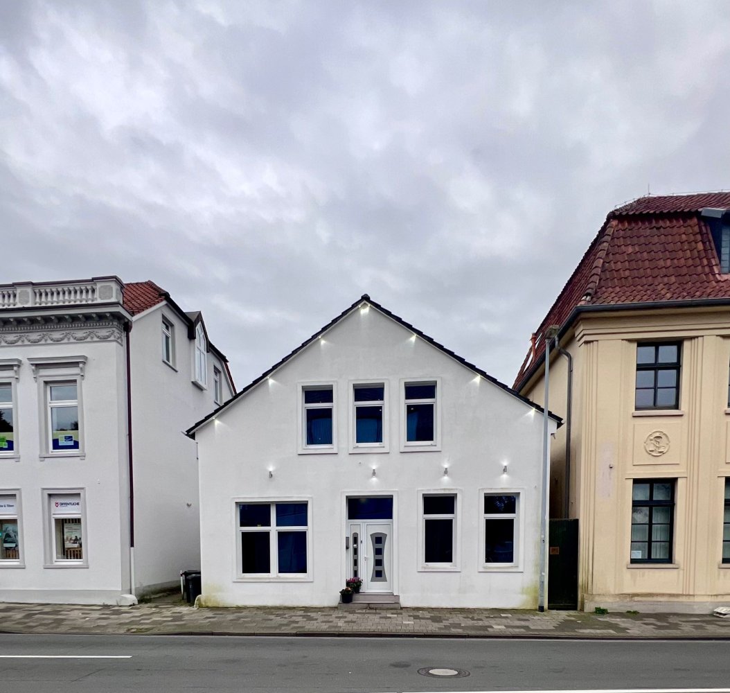 504m² Building in Friesland, Germany No. 306044