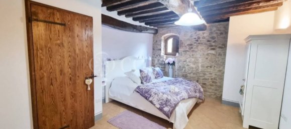 5 bedrooms House in Città di Castello, Italy No. 267195 7