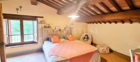 5 bedrooms House in Città di Castello, Italy No. 267195 9