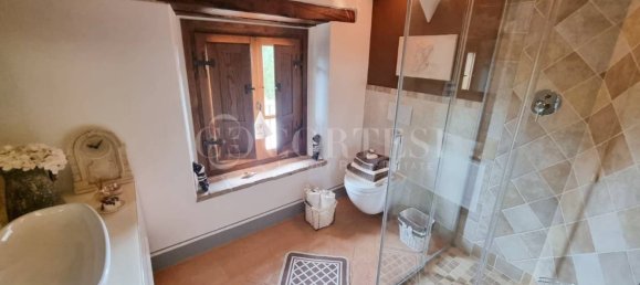 5 bedrooms House in Città di Castello, Italy No. 267195 10