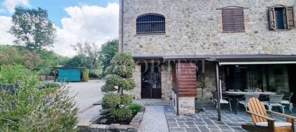 5 bedrooms House in Città di Castello, Italy No. 267195 12