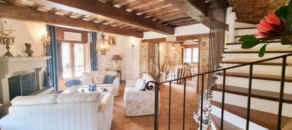 5 bedrooms House in Città di Castello, Italy No. 267195 24