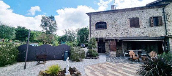 5 bedrooms House in Città di Castello, Italy No. 267195 13