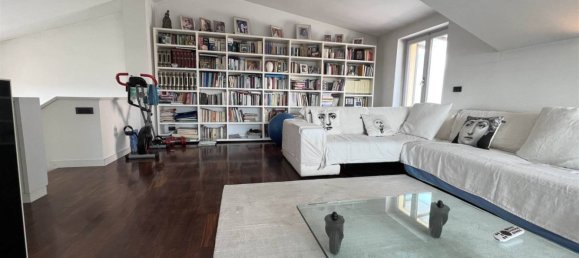 3 Schlafzimmer Penthouse in Piacenza, Italy, Nr. 92468 27