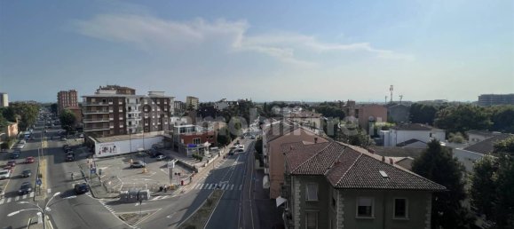 3 Schlafzimmer Penthouse in Piacenza, Italy, Nr. 92468 6