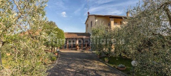 5 bedrooms House in Foiano della Chiana, Italy No. 228443 10