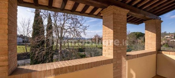 5 bedrooms House in Foiano della Chiana, Italy No. 228443 15