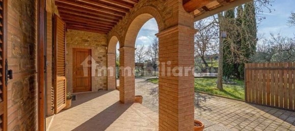 5 bedrooms House in Foiano della Chiana, Italy No. 228443 12