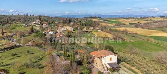 5 bedrooms House in Foiano della Chiana, Italy No. 228443 5