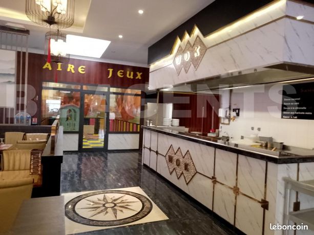 Propriété commerciale à Le Mans, France 947m² No. 301716