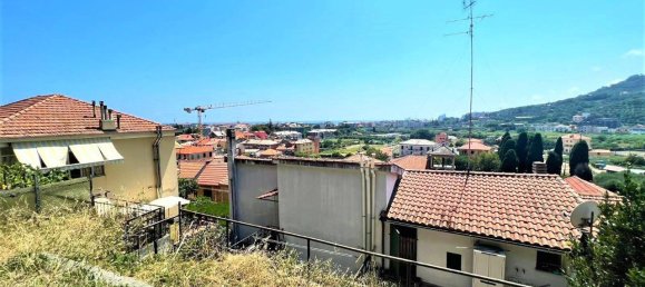 Квартира с 6 комнатами в Альбисола Супериоре, Италия № 19151 3