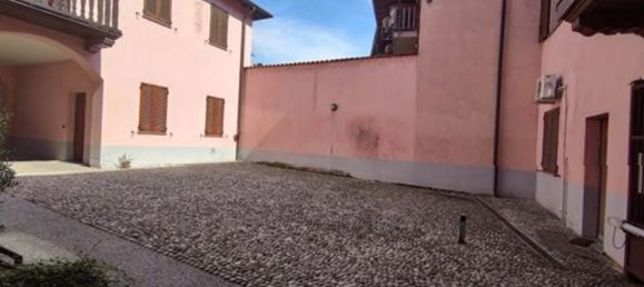 Oficina en Cuggiono, Italy 78 m² No. 79872 3