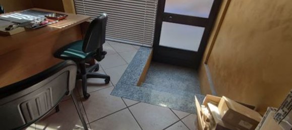 Oficina en Cuggiono, Italy 78 m² No. 79872 7