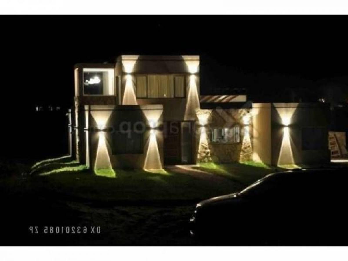 3 bedrooms House in Mar del Plata, Argentina No. 77233